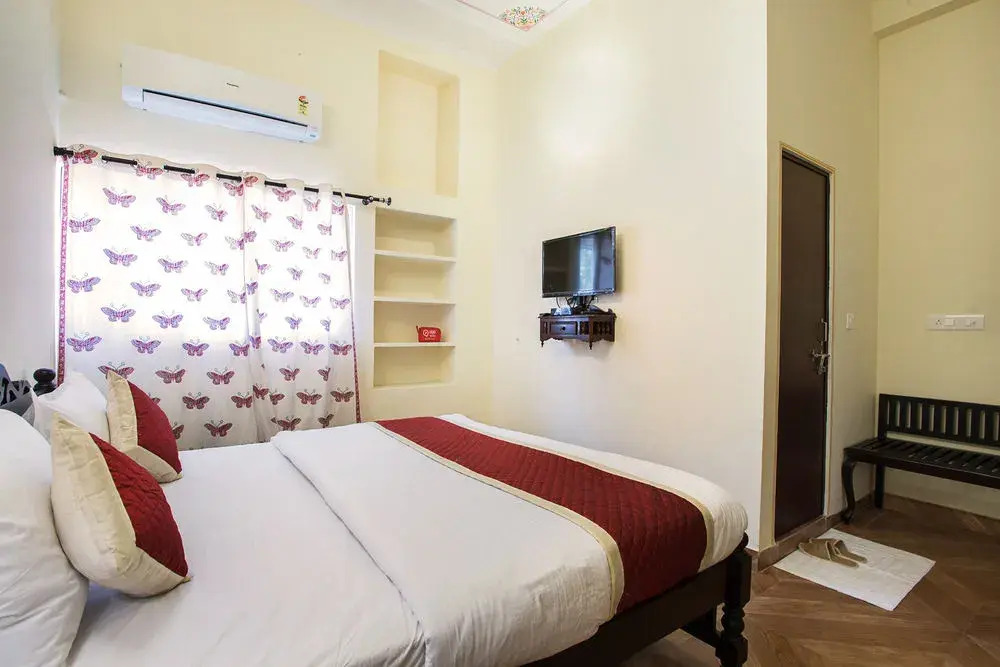 OYO 384 Hotel Noble House