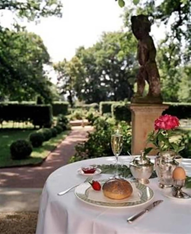 Villa Sorgenfrei und Restaurant Atelier Sanssouci