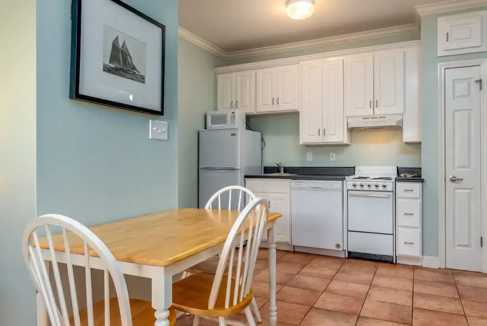 Dauphin Luv B - Beach Club #201-b 2 Bedroom Condo