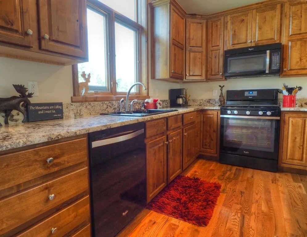 Mystic Blue - 3 Br Townhouse