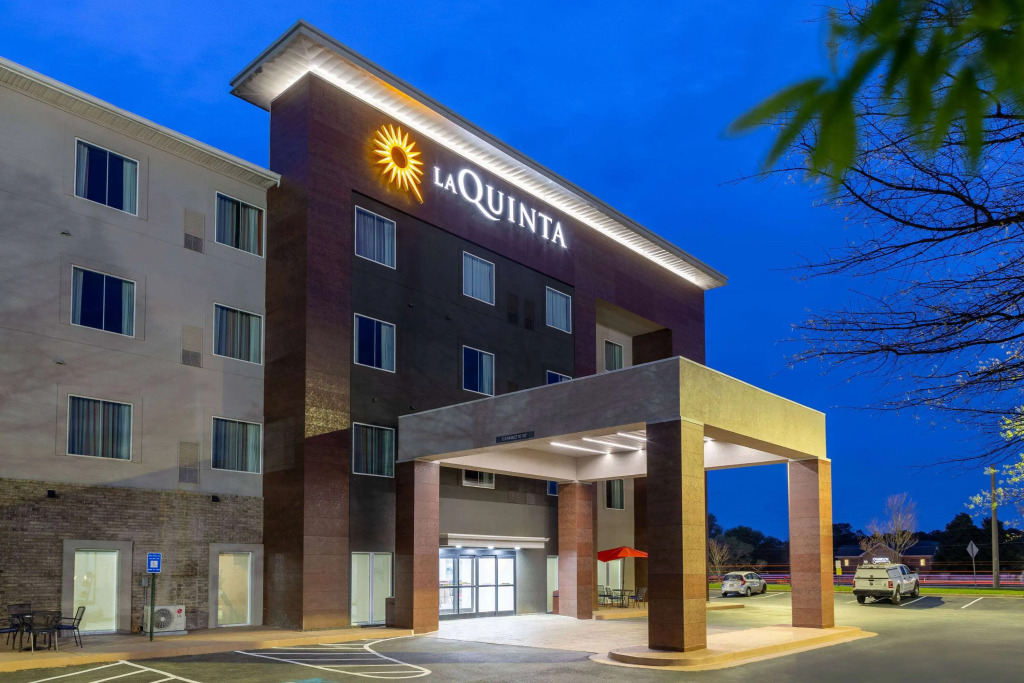 La Quinta Inn & Suites by Wyndham Augusta Fort Eisenhower