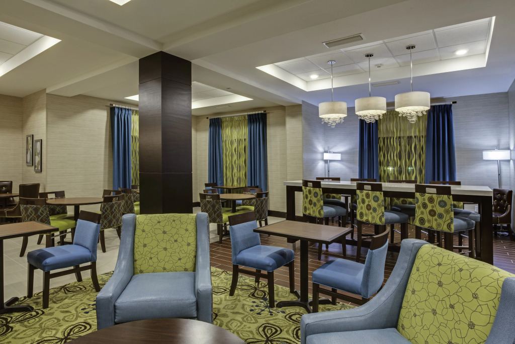 Holiday Inn Express & Suites - Orlando - Southeast by IHG
