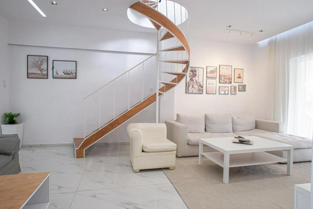 Luxury apartment 115m2 in the heart of Athens