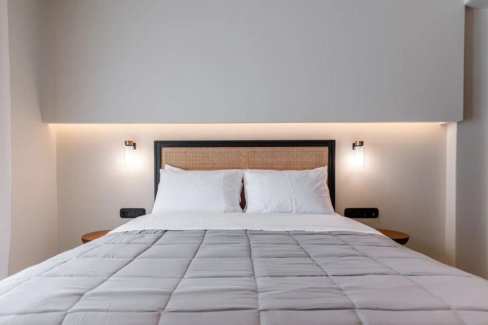 Lithia Exclusive Villas & Suites