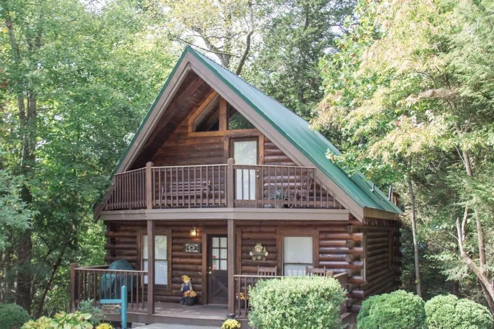 26 Bearfoot Landing 2 Bedroom Cabin by RedAwning
