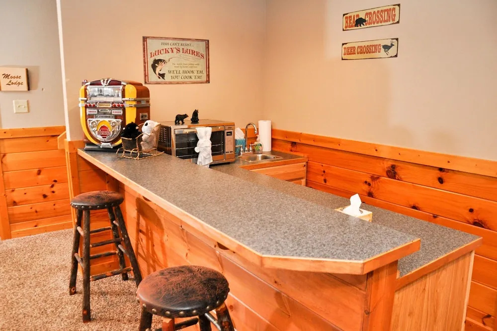 SUNSET POINTE - 5 Br Cabin