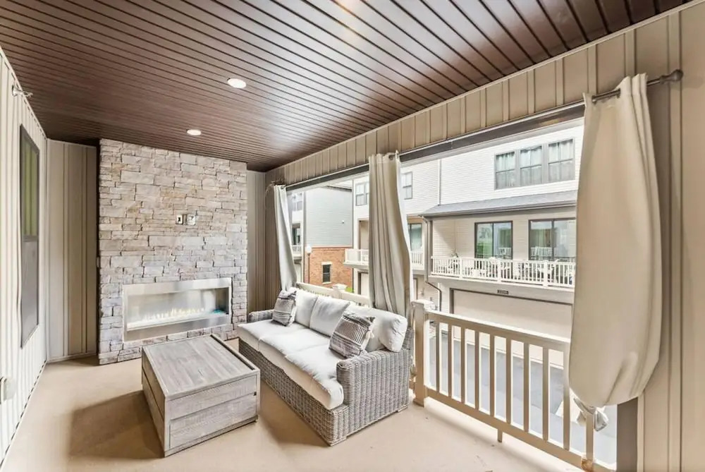 Ashburn 4-br Homestay Close to Dulles Metro