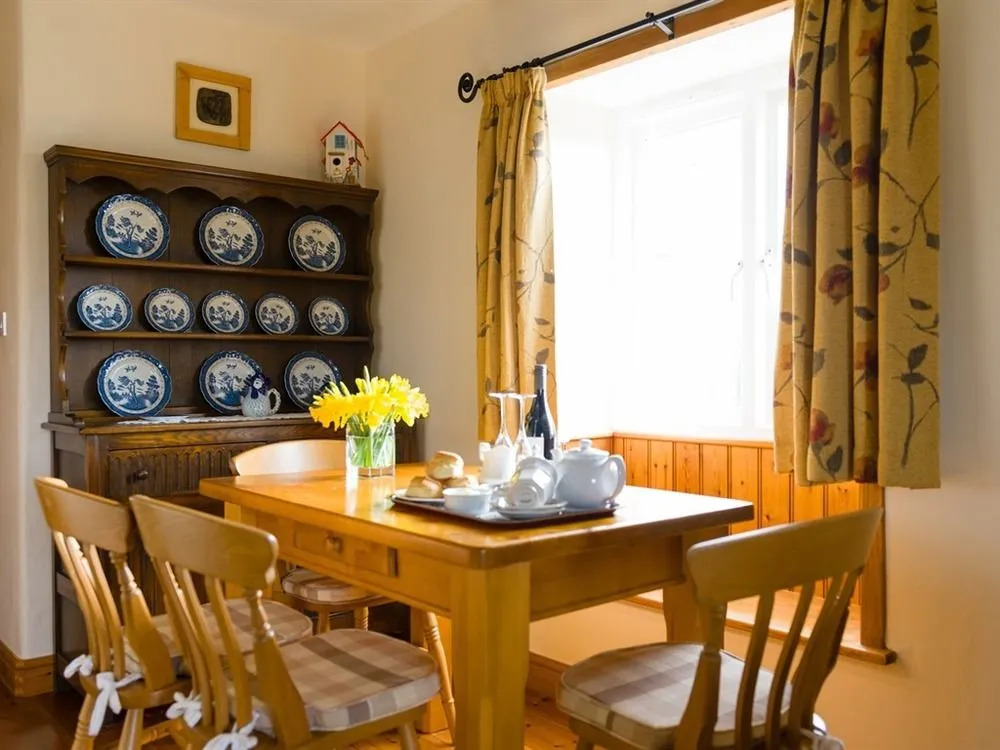 Degembris Cottages