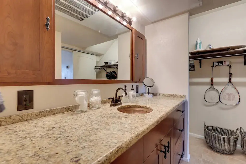 Scottsdale Loft Near Golf Course & Old Town!