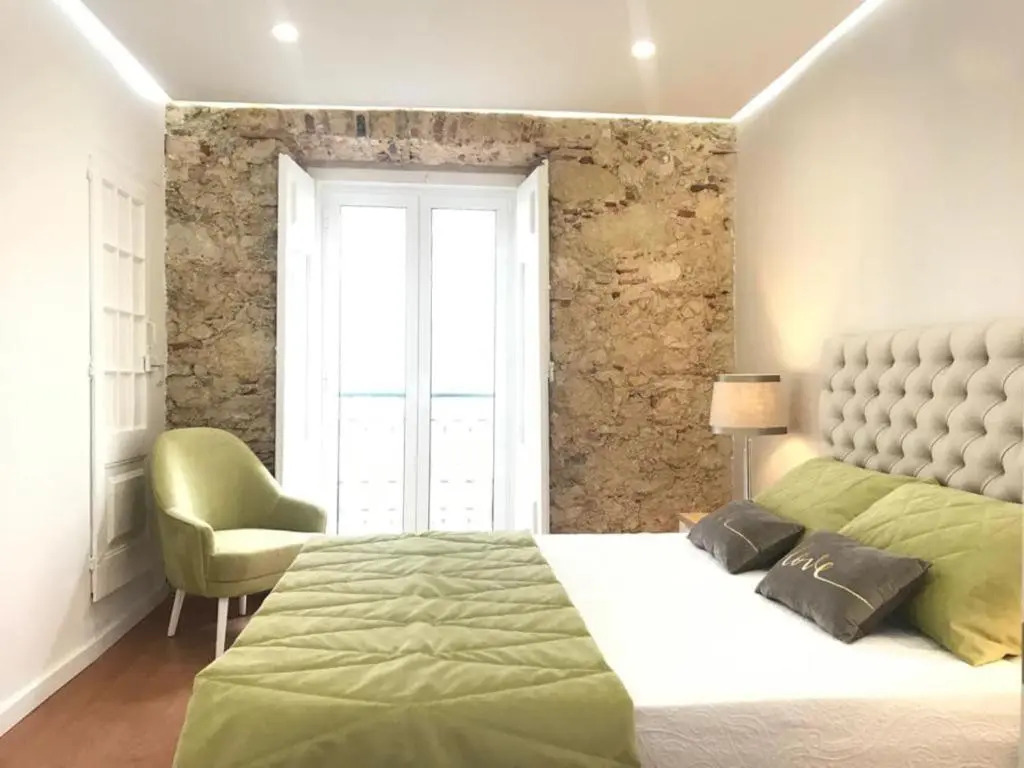 Brand New Downtown Apartment