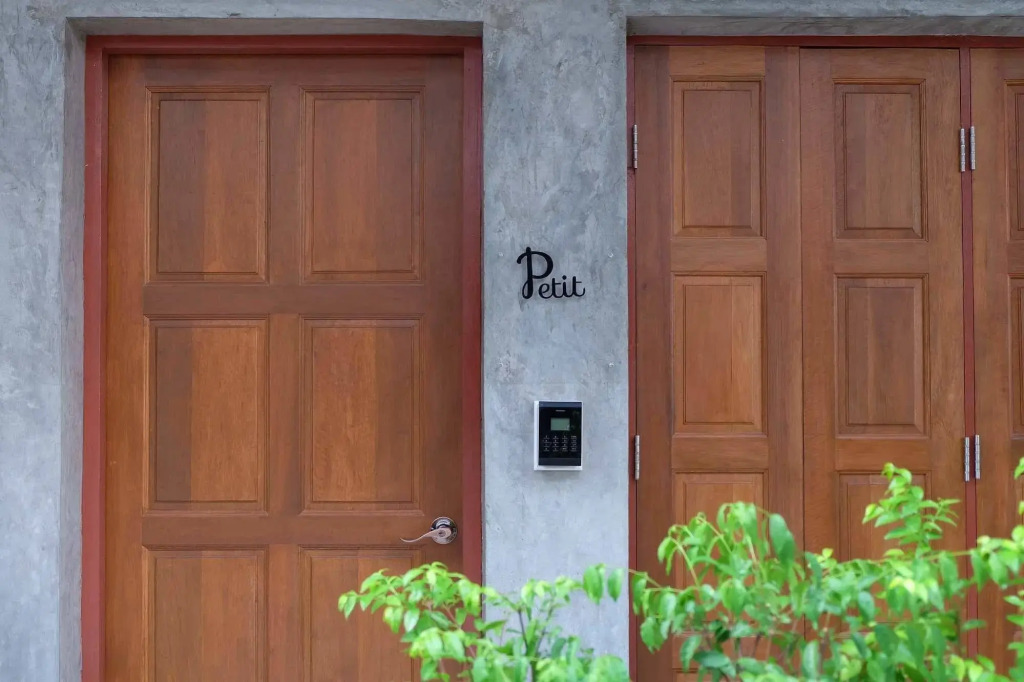 Petit Hostel