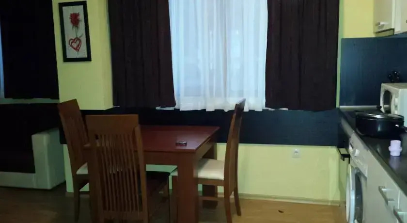 Yana Apartments