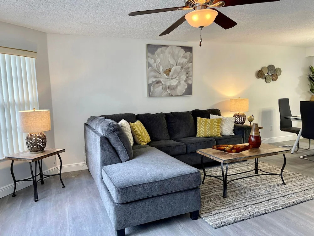 Grand Luxury 3BR Apartment Near Disney 010