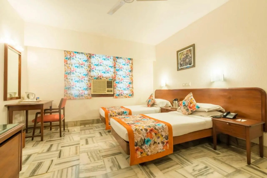 Hotel Parle International