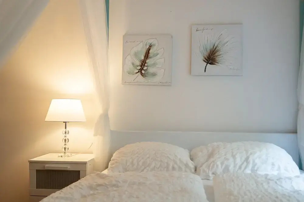 Timeless 2BR Near Downtown