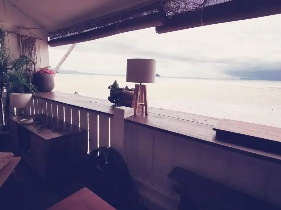 Somewhere Stunning Sea View Beach Front house