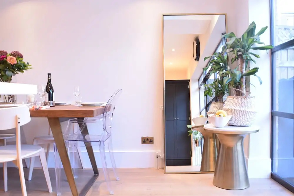 5 Bedroom Family Home in Acton