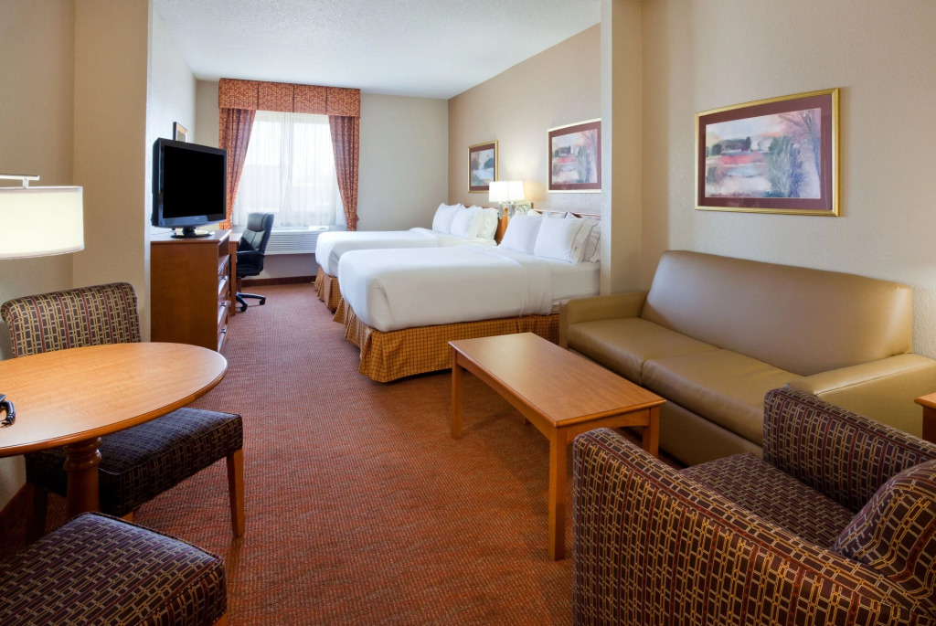 Holiday Inn Express & Suites - Worthington by IHG