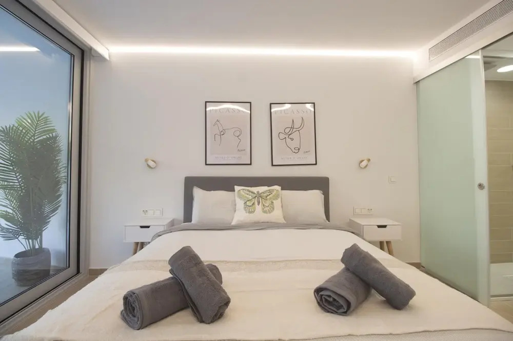 Sea View Apartment Near The Beach