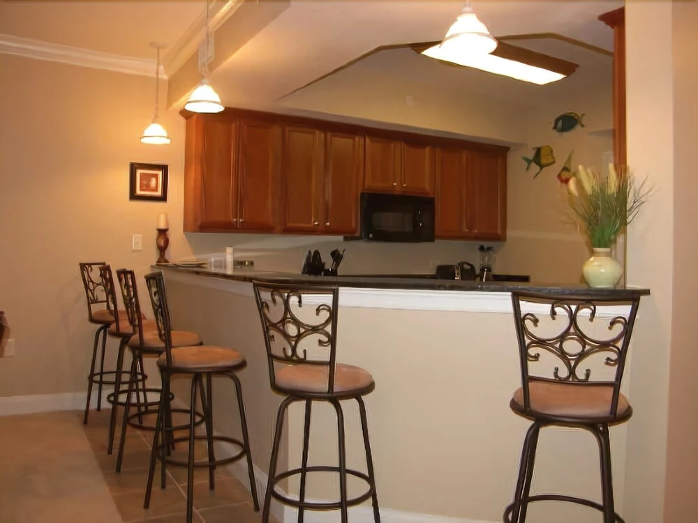 Paradise Shores 105
