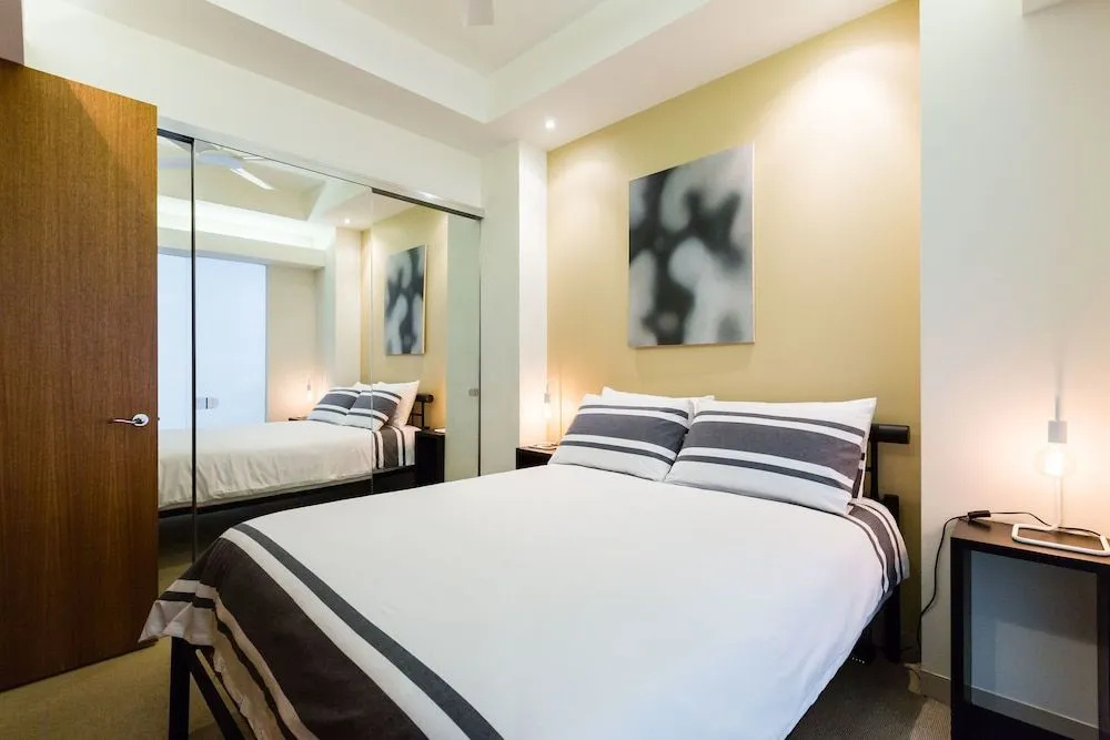GEM, 1BDR Melbourne Apartment