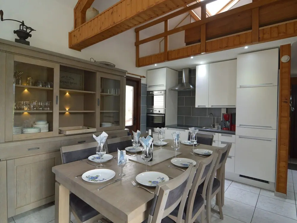 Luxurious Holiday Home in Coo with Garden