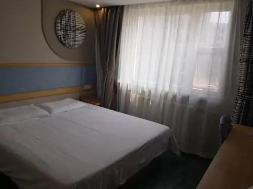 Home Inn Tianjin South Hongqi Road Binyue Bridge