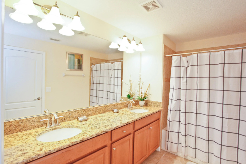 5BR Townhome close drive to Disney , Kissimmee, US