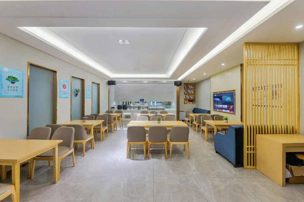 达州蓝格调智慧酒店(火车站罗浮广场店)