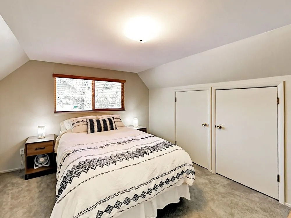 Alpine Retreat Home 3 Bedrooms 1.5 Bathroom Home