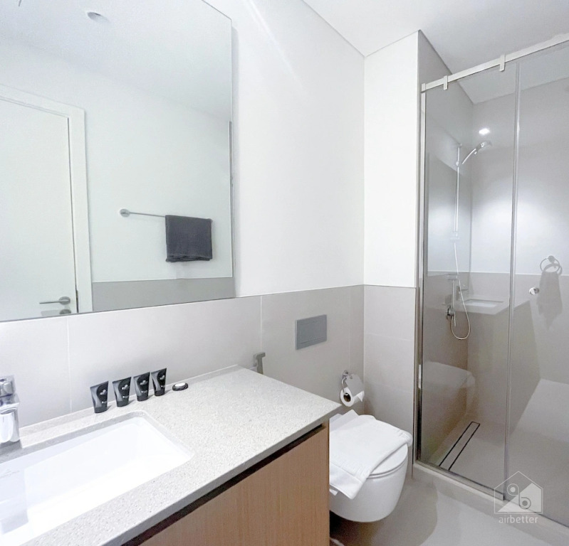 Creek Beach Dubai to Stunning 2B Apt with Balcony in Dubai Creek Harbour