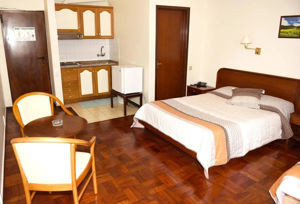Studio in Funchal, With Wonderful City View, Balcony and Wifi - 5 km F