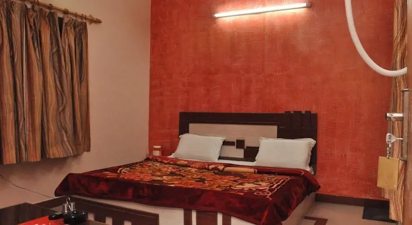 Hotel Red Inn