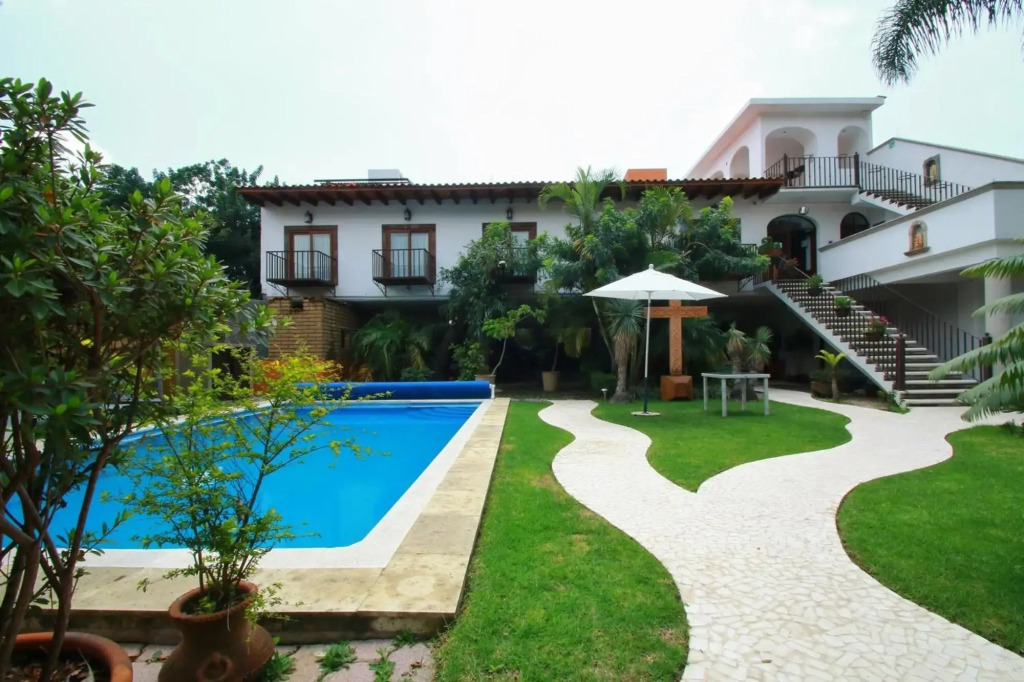 Hotel Concierge Flor y Canto