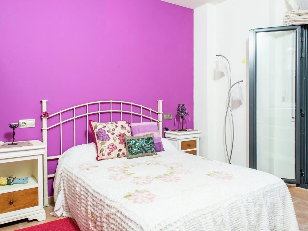 Pretty Holiday Home in Sant Pere Pescador With Swimming Pool