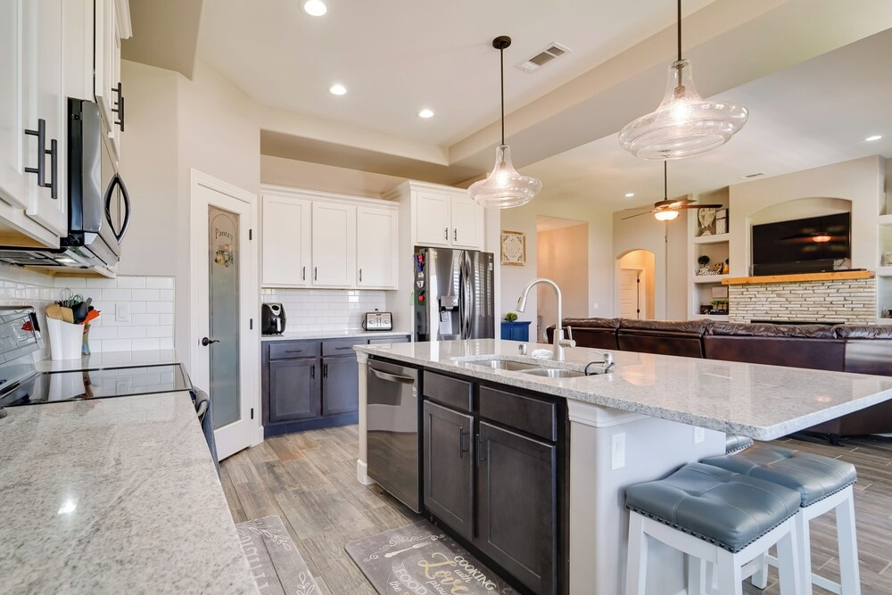 Carlsbad Retreat w/ Fire Pit & Fenced Yard!