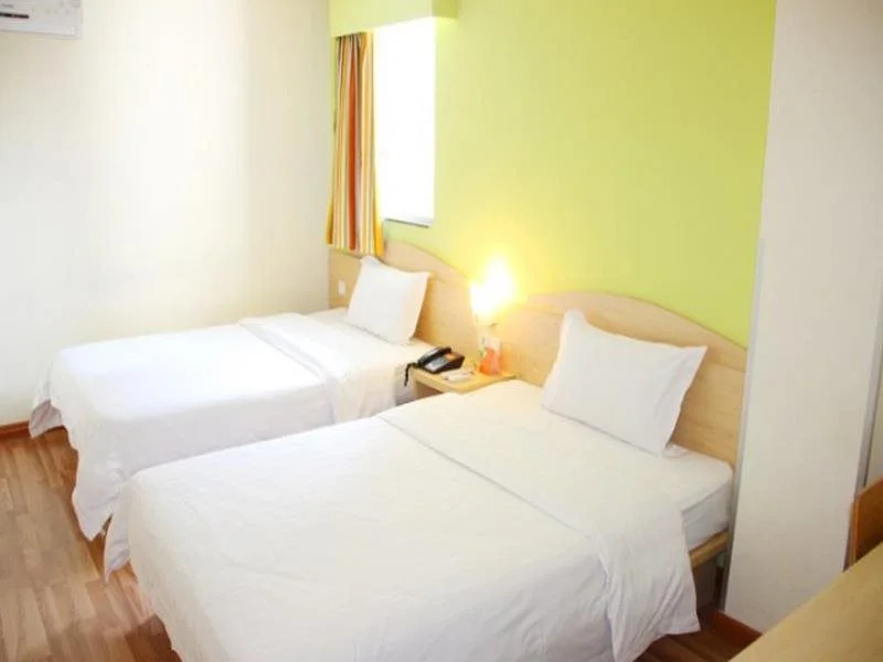 7Days Inn Wuhan Hubu Xiang Branch
