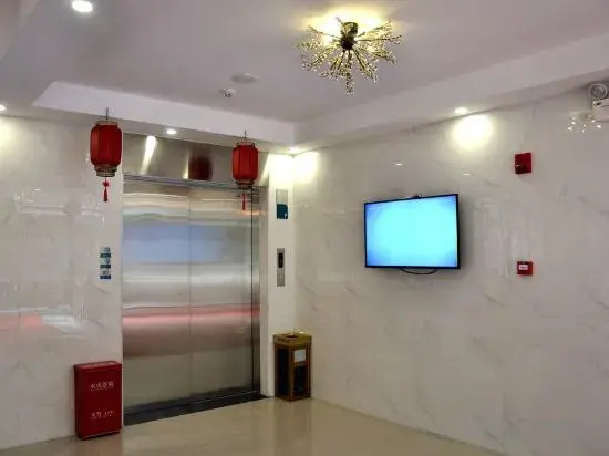 Yiru Express Apartment Hotel（Shantou's long corridor on the seaside)