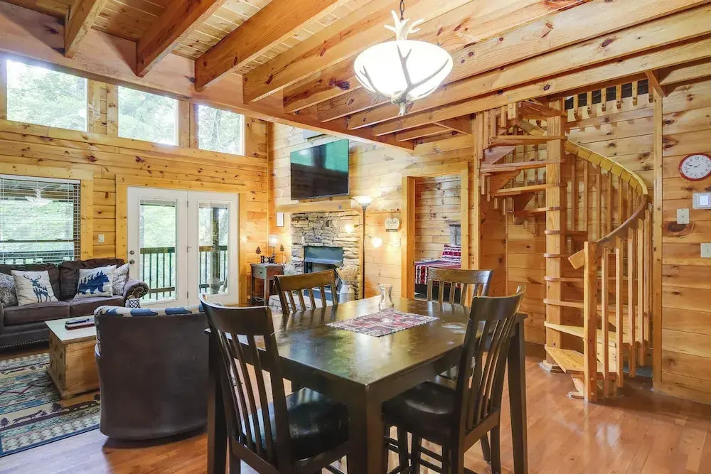 Hot Tub + Pool Table: Secluded Seiverville Cabin