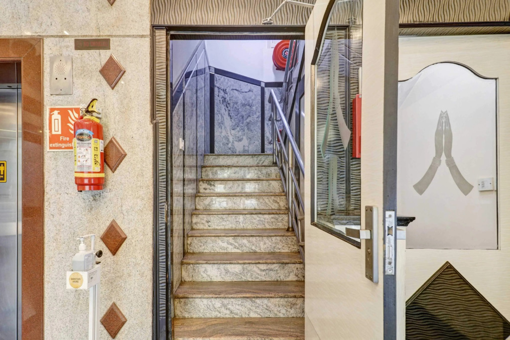 Super Collection O Sabharwal Residency Near Lalbagh Botanical Garden