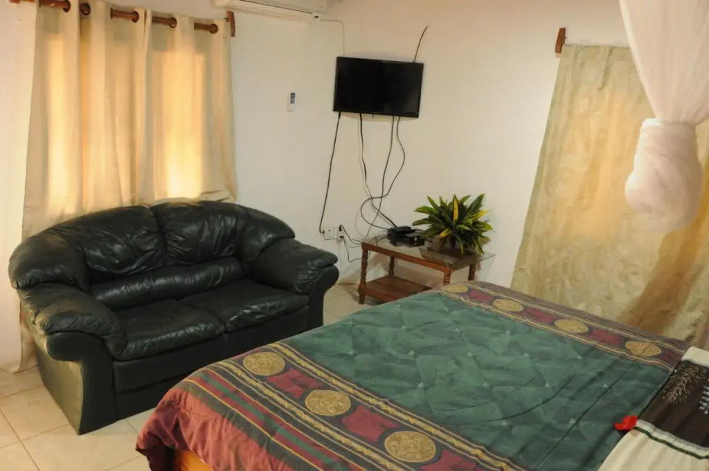 Leybato Beach Hotel