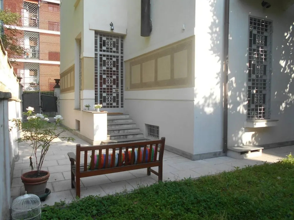 Altido Charming Villa