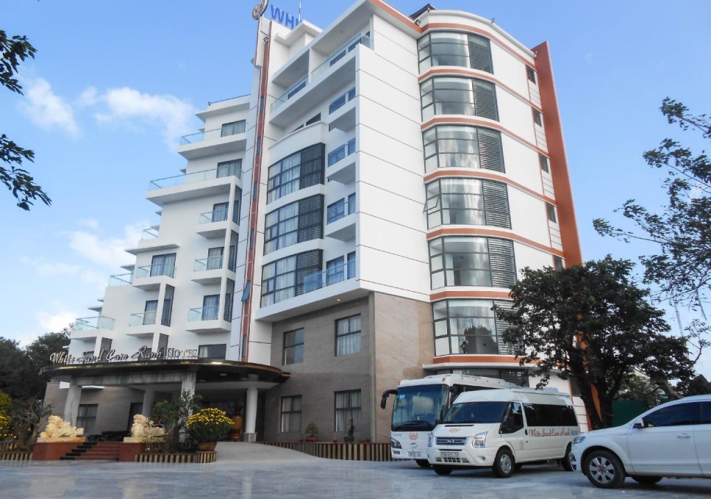 White Sand Cam Ranh Hotel