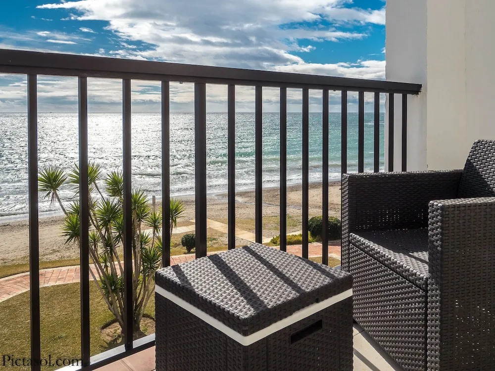 Dona Lola Macarena - Fantastic beach front townhouse withing only a few meters to the beach of calahonda - CS183