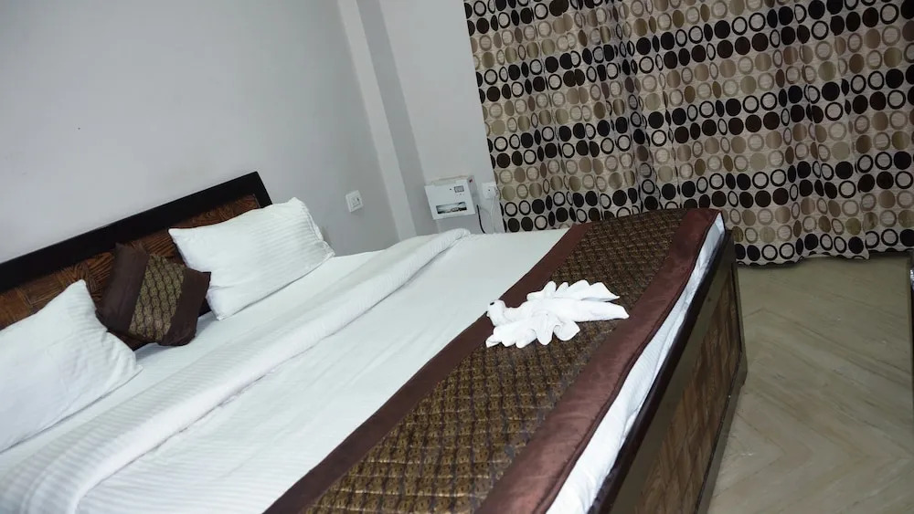Maxfort Hospital Apartment