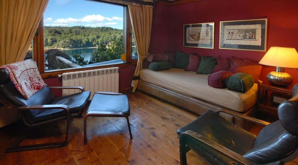 Magnificent Home with Lake Vistas H14