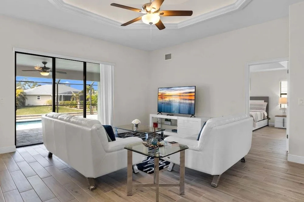 Midpoint Villa