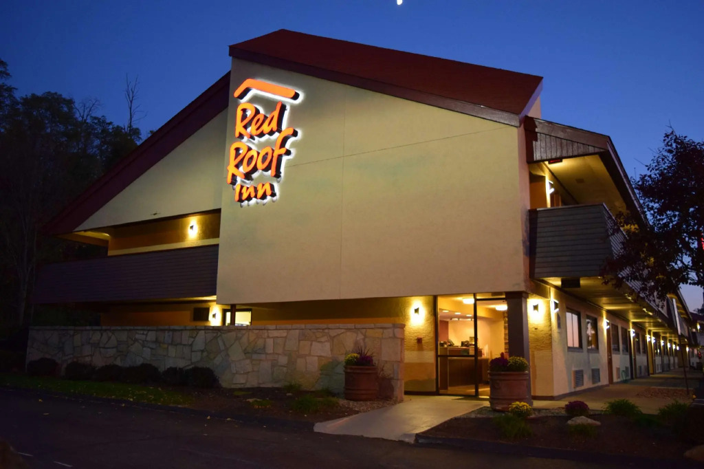 Red Roof Inn St Clairsville - Wheeling West