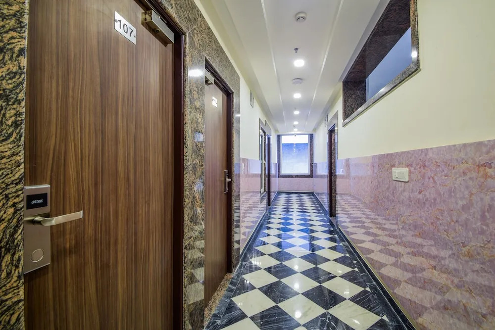 Capital O 23023 Hotel Gyan Garh