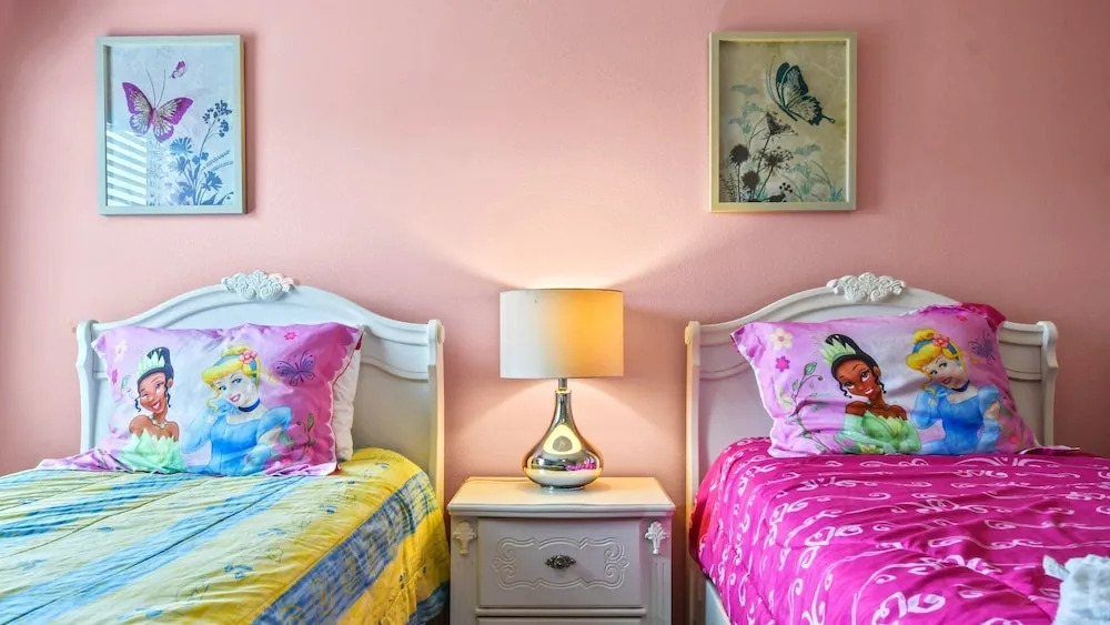 Spacious Getaway with Pool, Near Orlando Parks